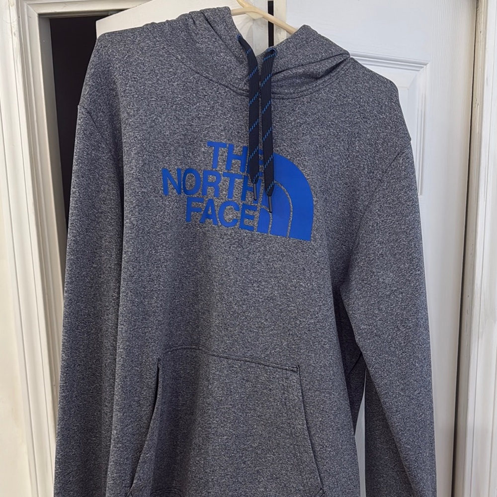 The North Face Men's Grey Sweater
